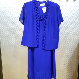 NWT DANNY & NICOLE stunning classic cobalt blue set with criss cross design (12)